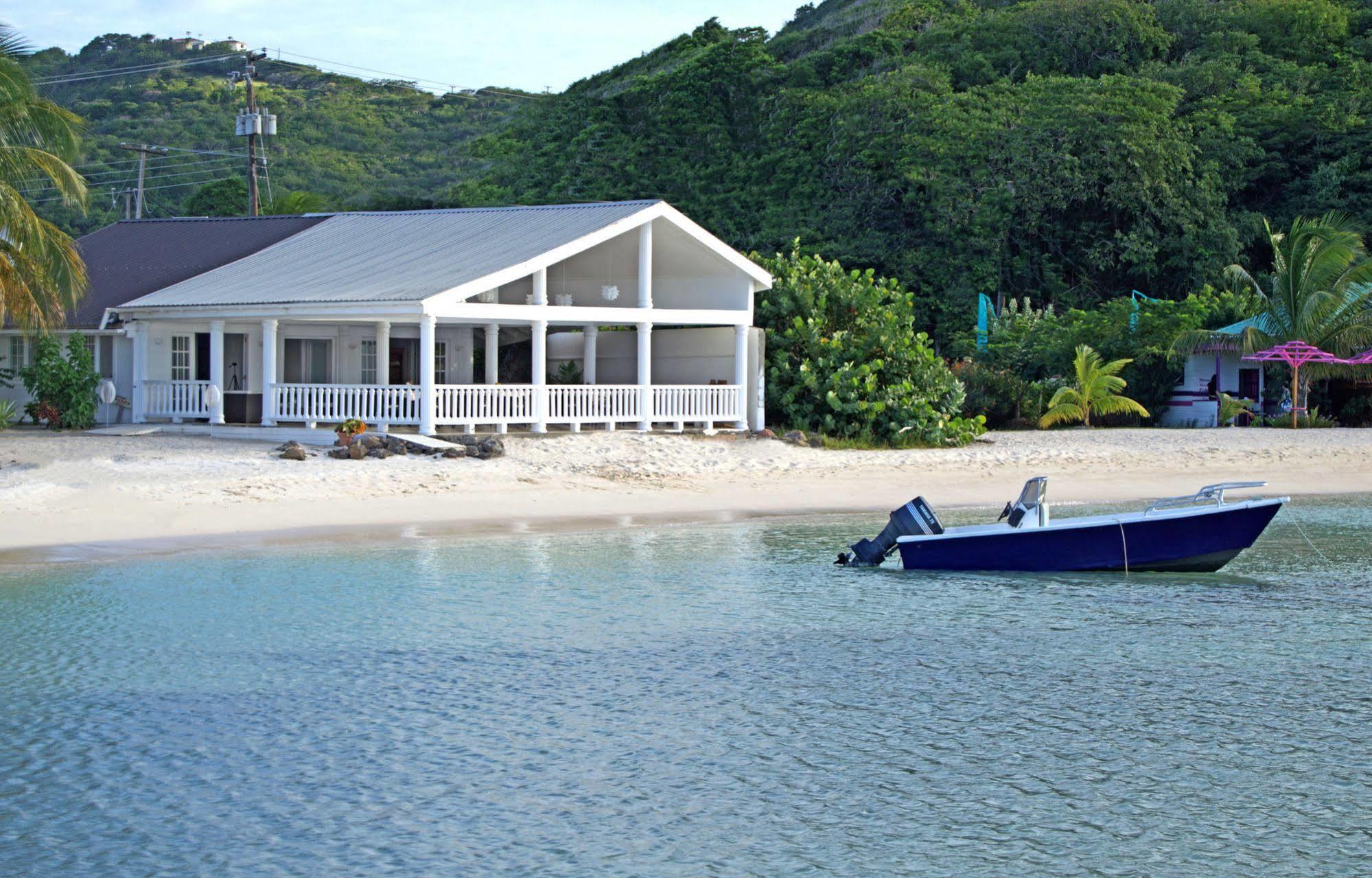 Davids Beach Hotel Clifton Exterior photo